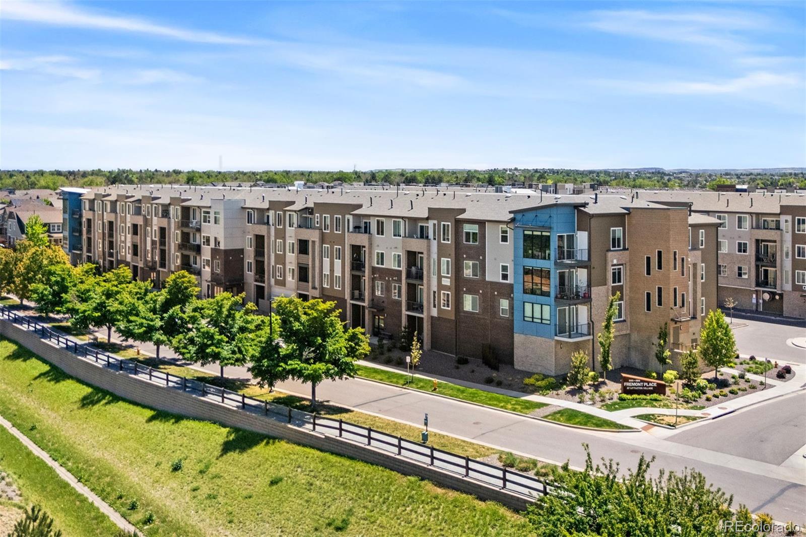 400 E Fremont Place Unit: 204