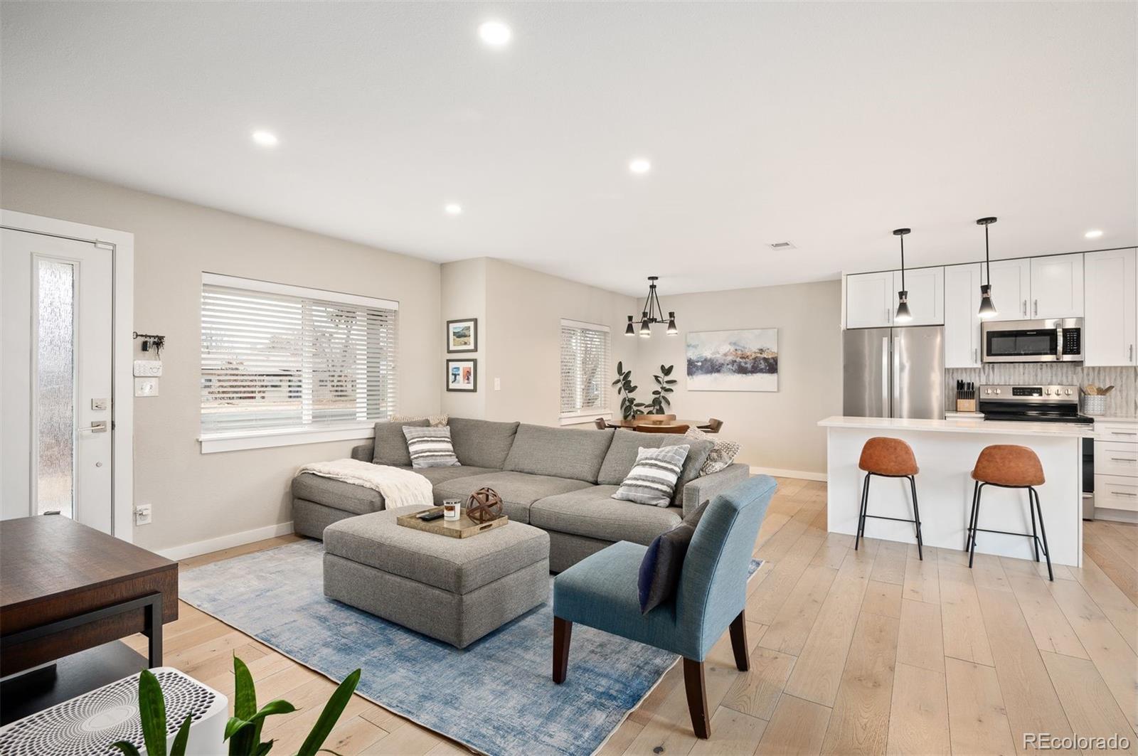 2876 S Fairfax Street