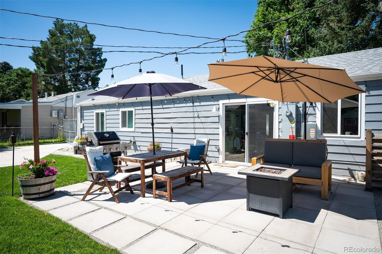 2876 S Fairfax Street