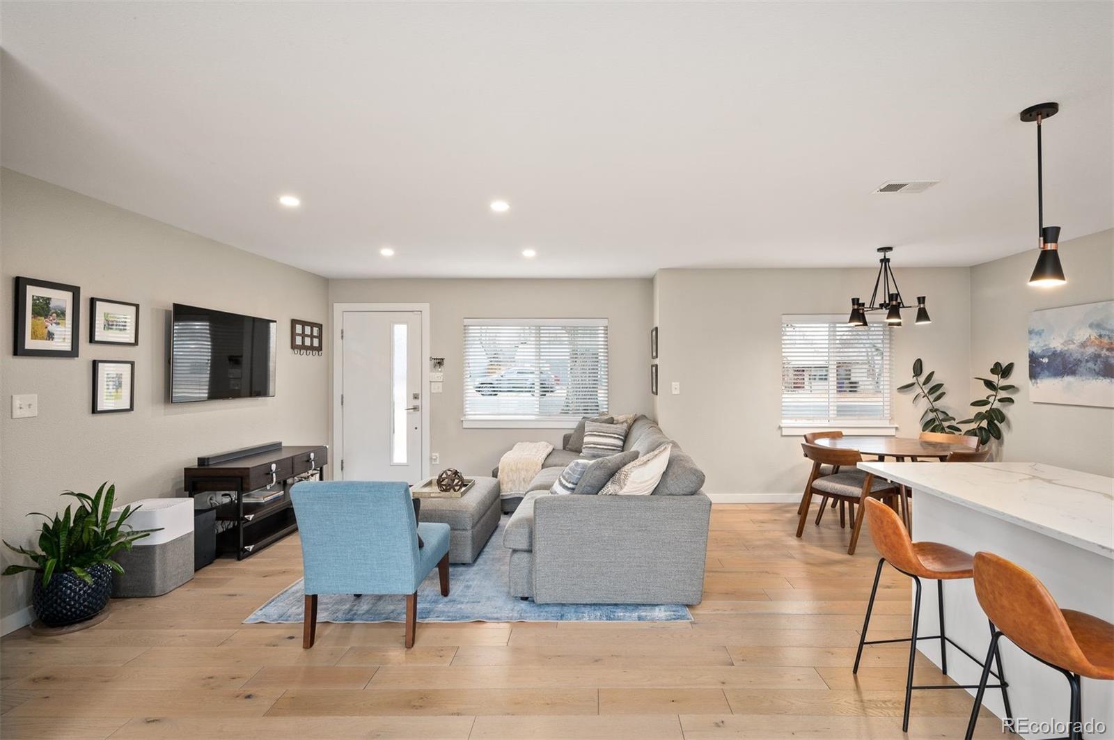 2876 S Fairfax Street