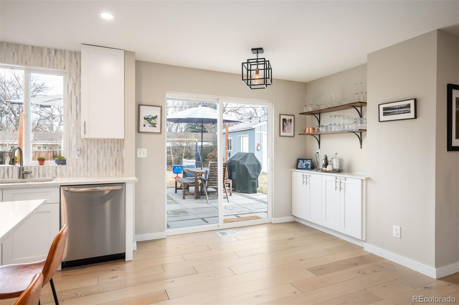 2876 S Fairfax Street