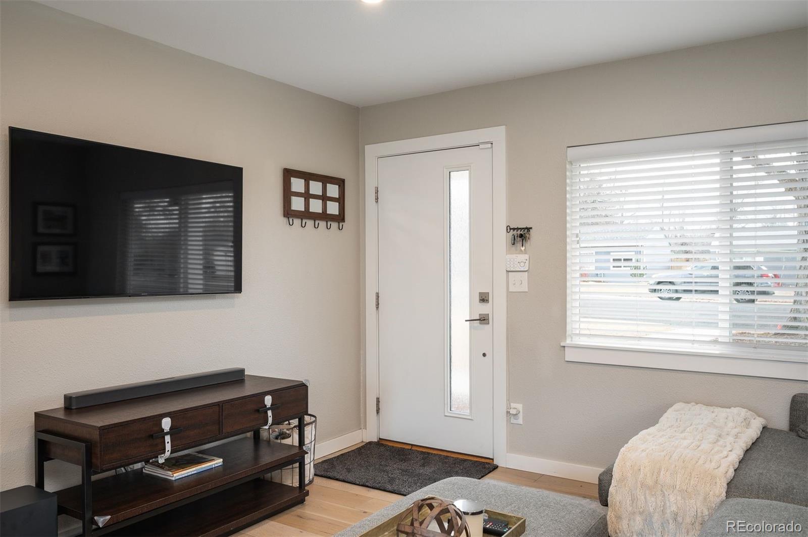 2876 S Fairfax Street