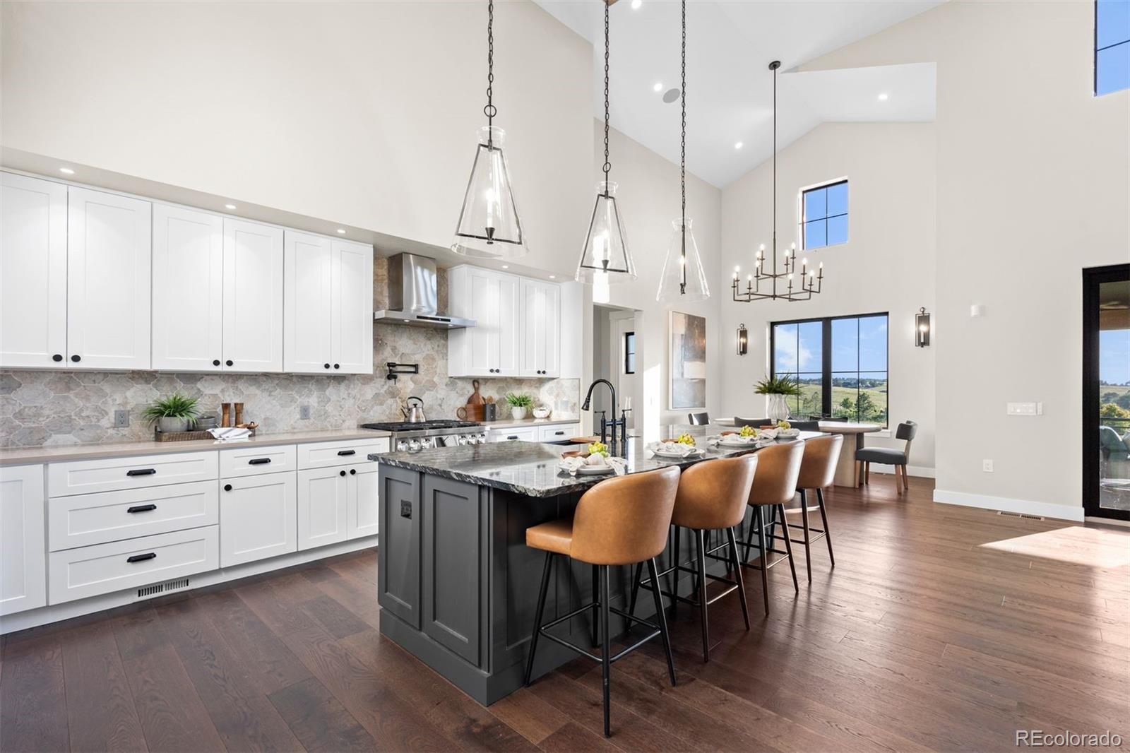 2433 Fox View Trail