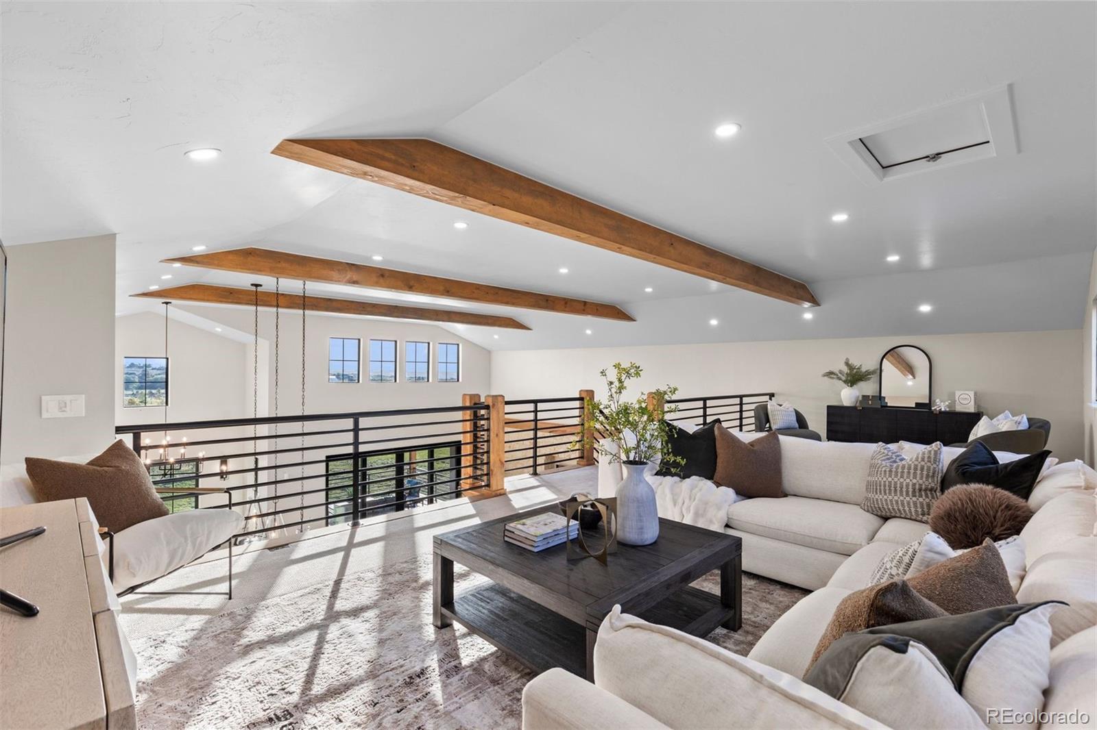 2433 Fox View Trail