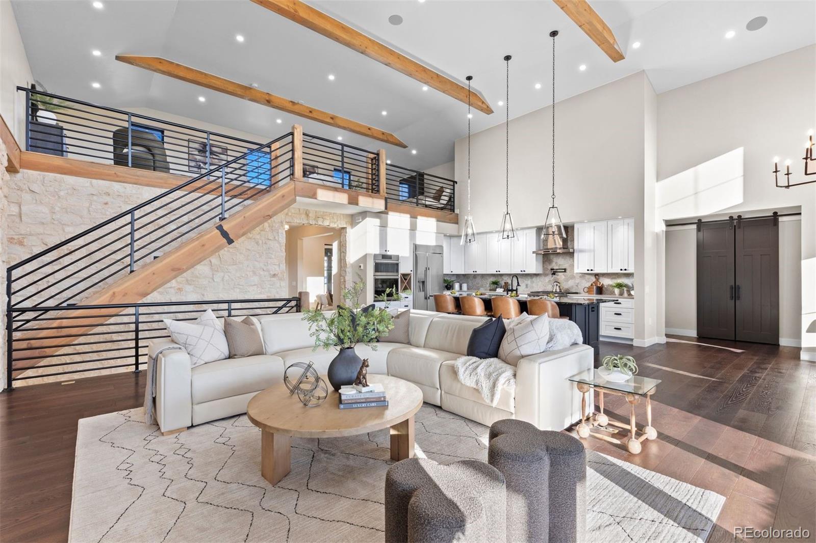 2433 Fox View Trail