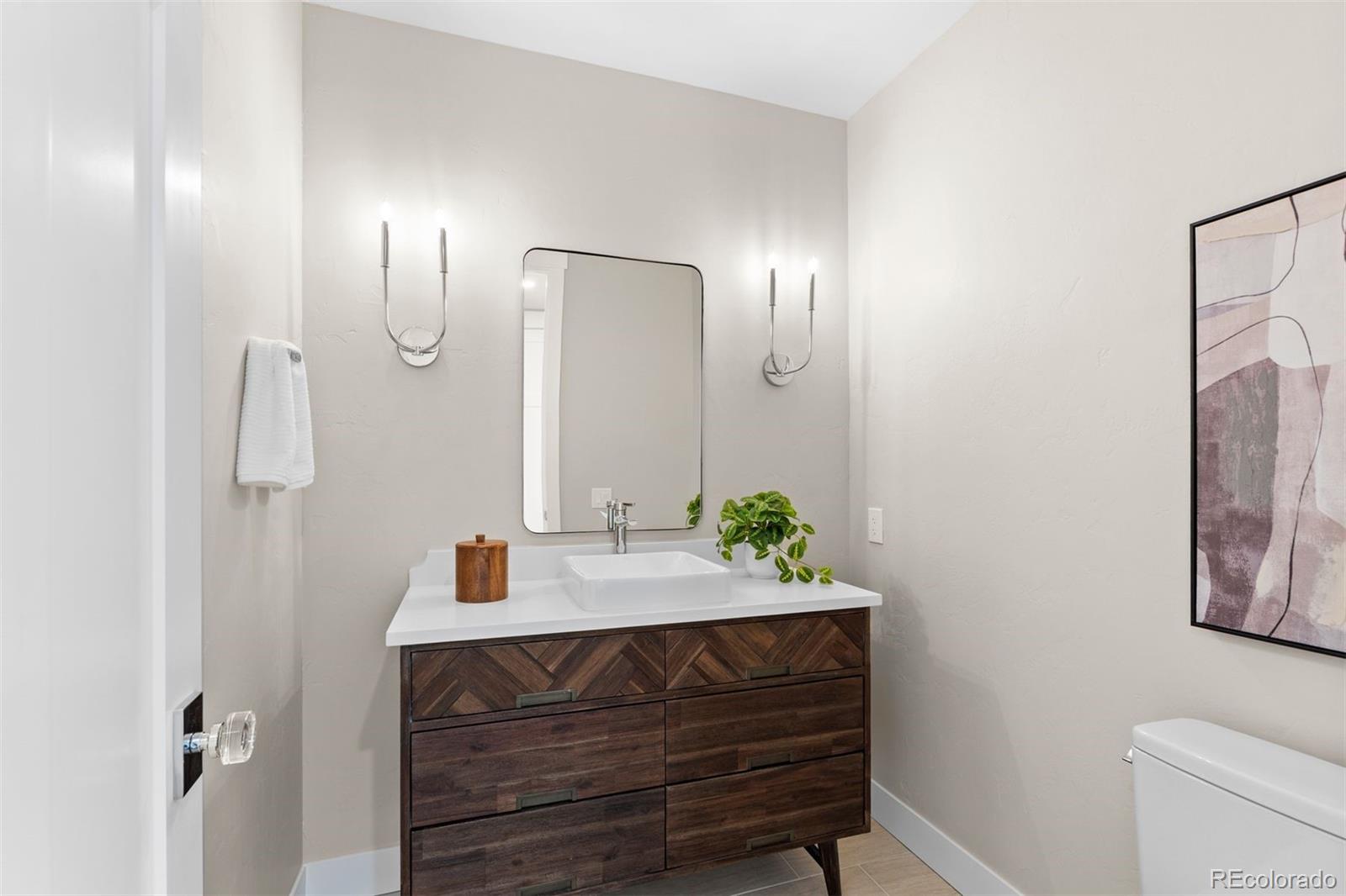2433 Fox View Trail