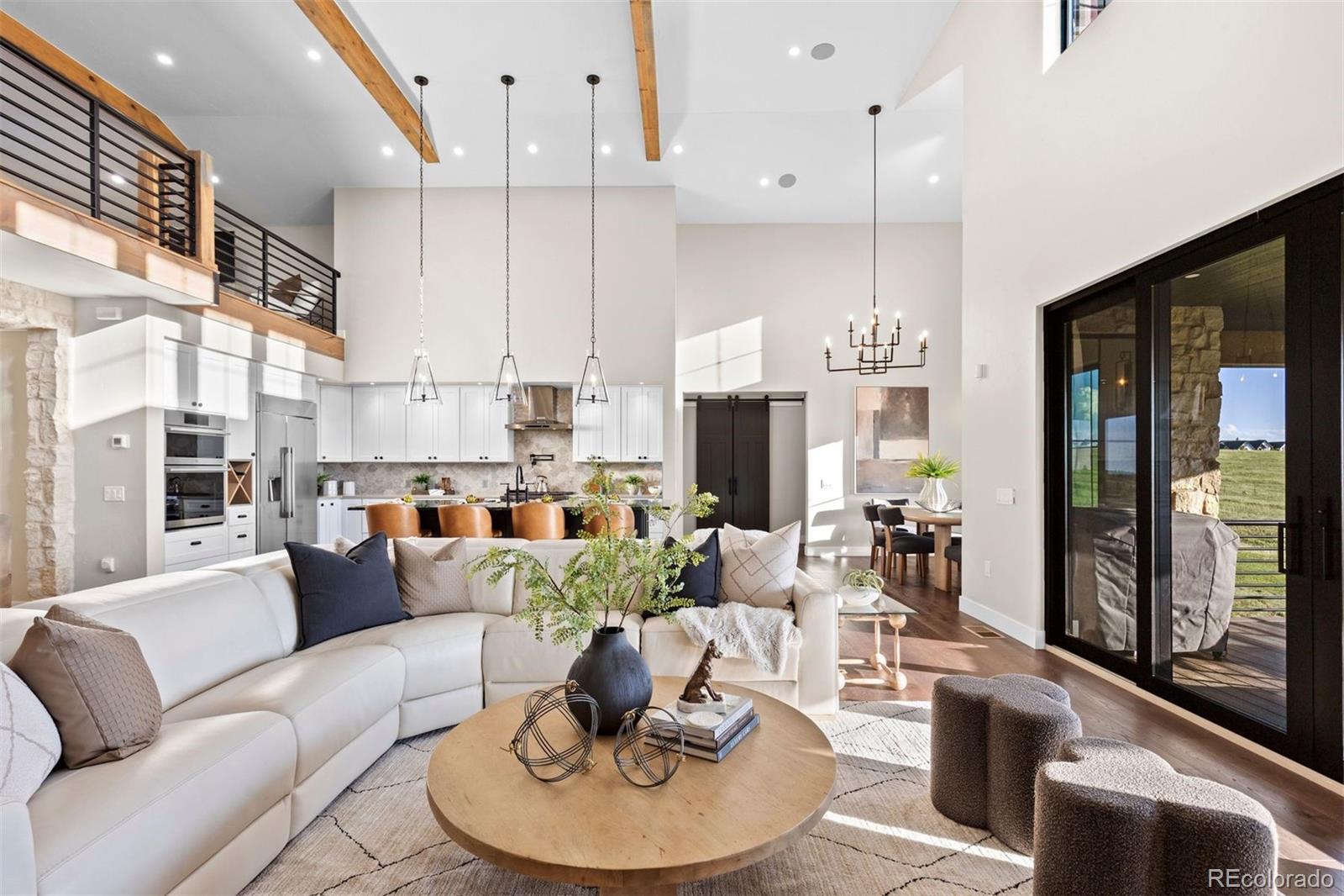 2433 Fox View Trail