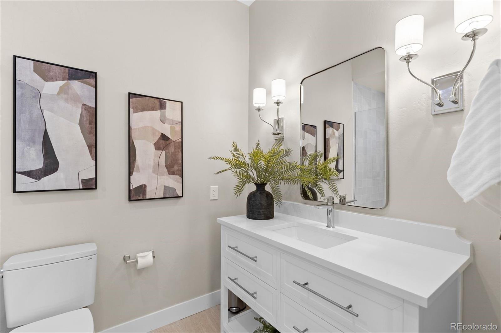2433 Fox View Trail
