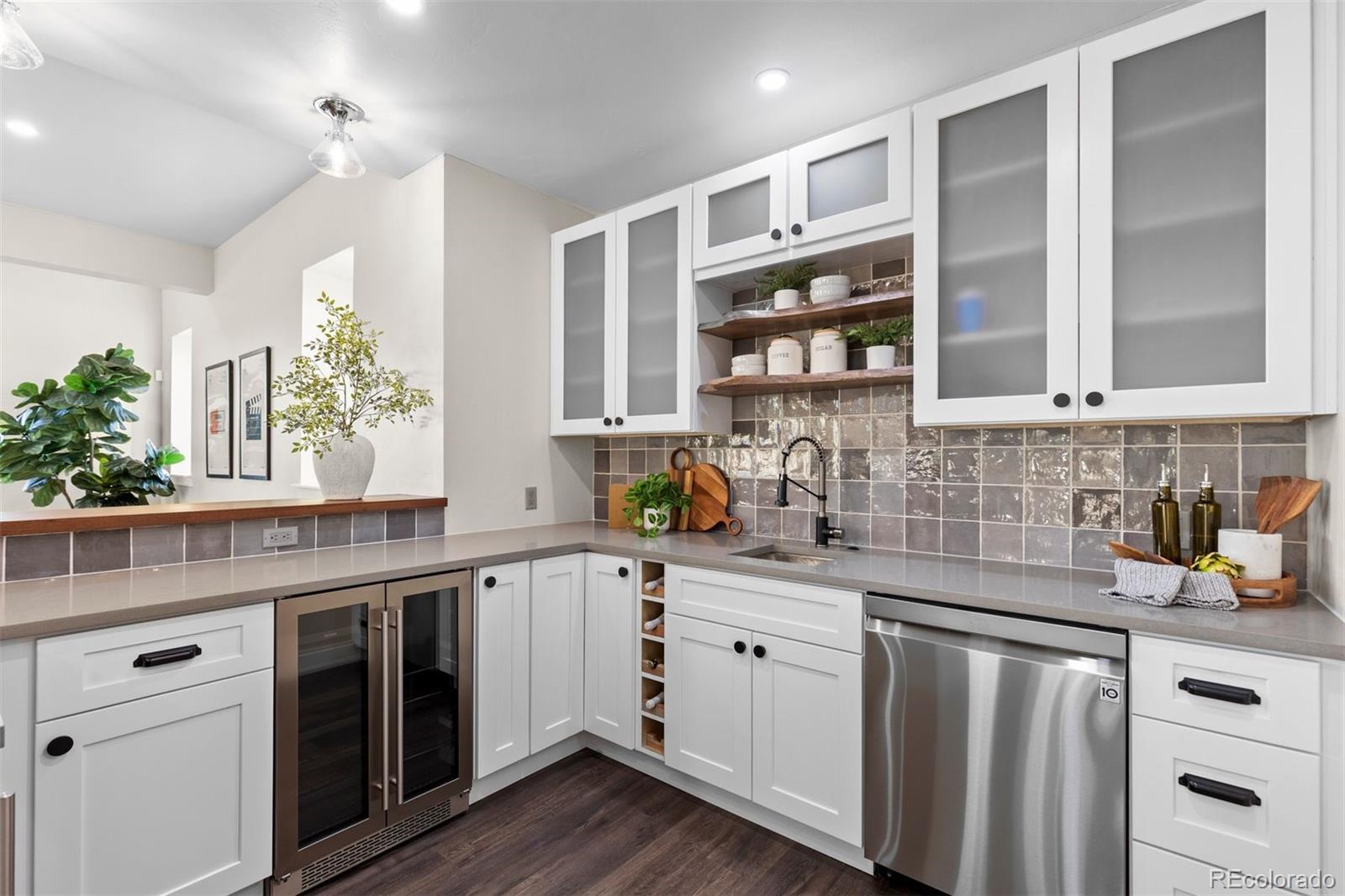 2433 Fox View Trail