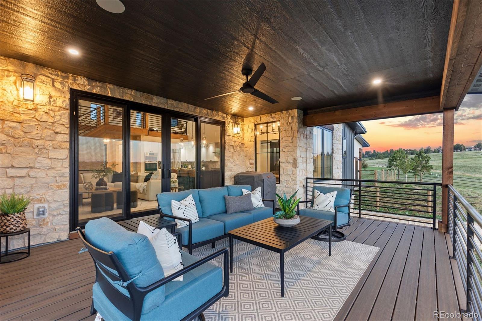 2433 Fox View Trail