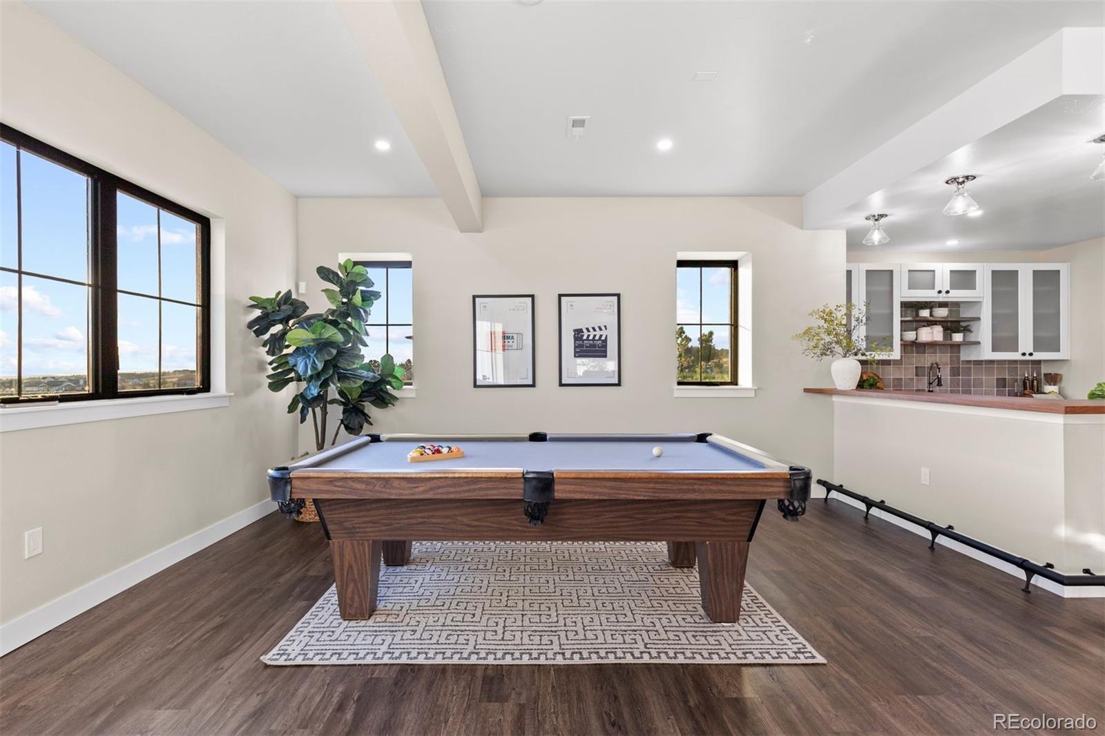 2433 Fox View Trail