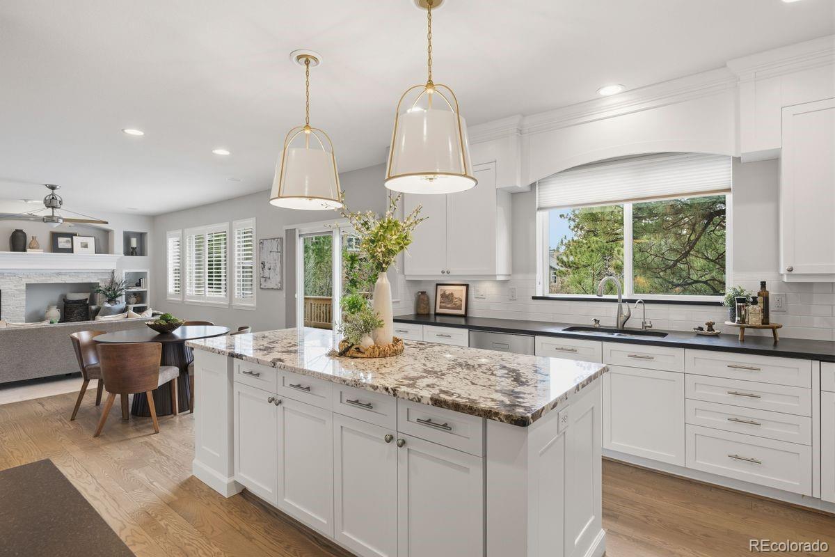 906 Greenridge Lane