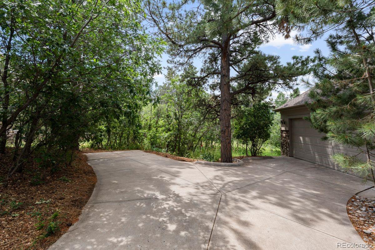 906 Greenridge Lane