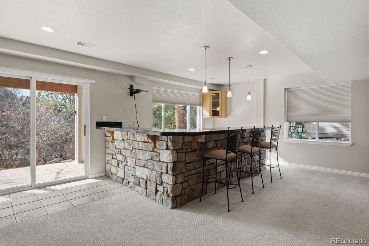 906 Greenridge Lane