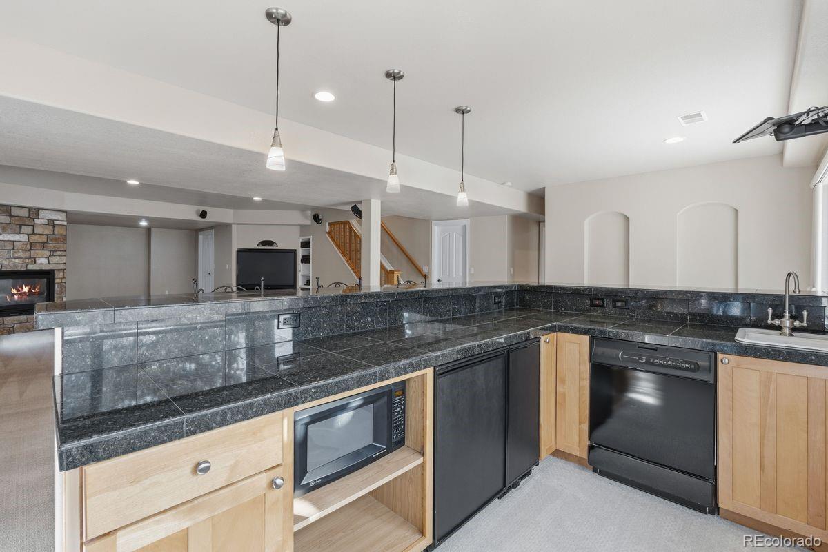 906 Greenridge Lane