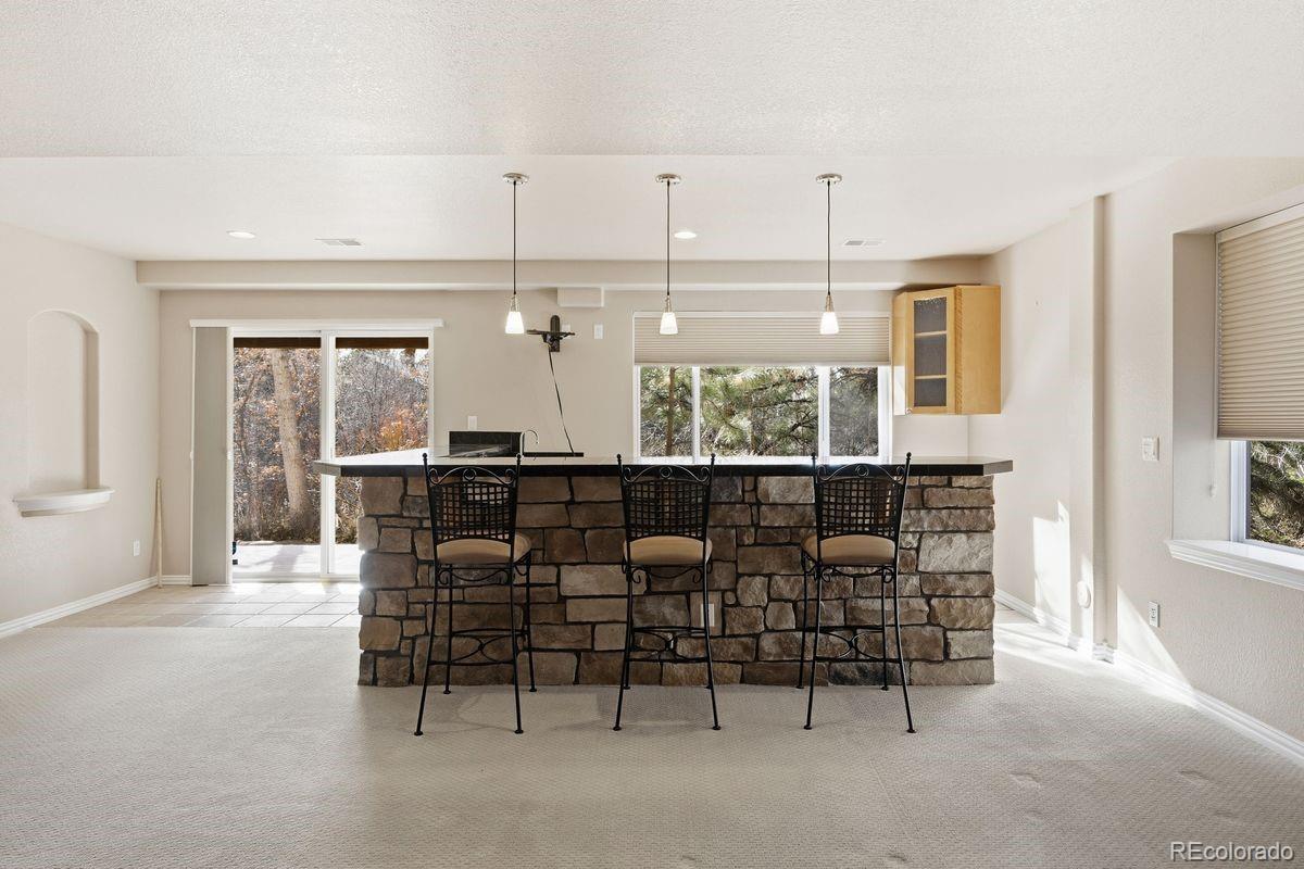906 Greenridge Lane