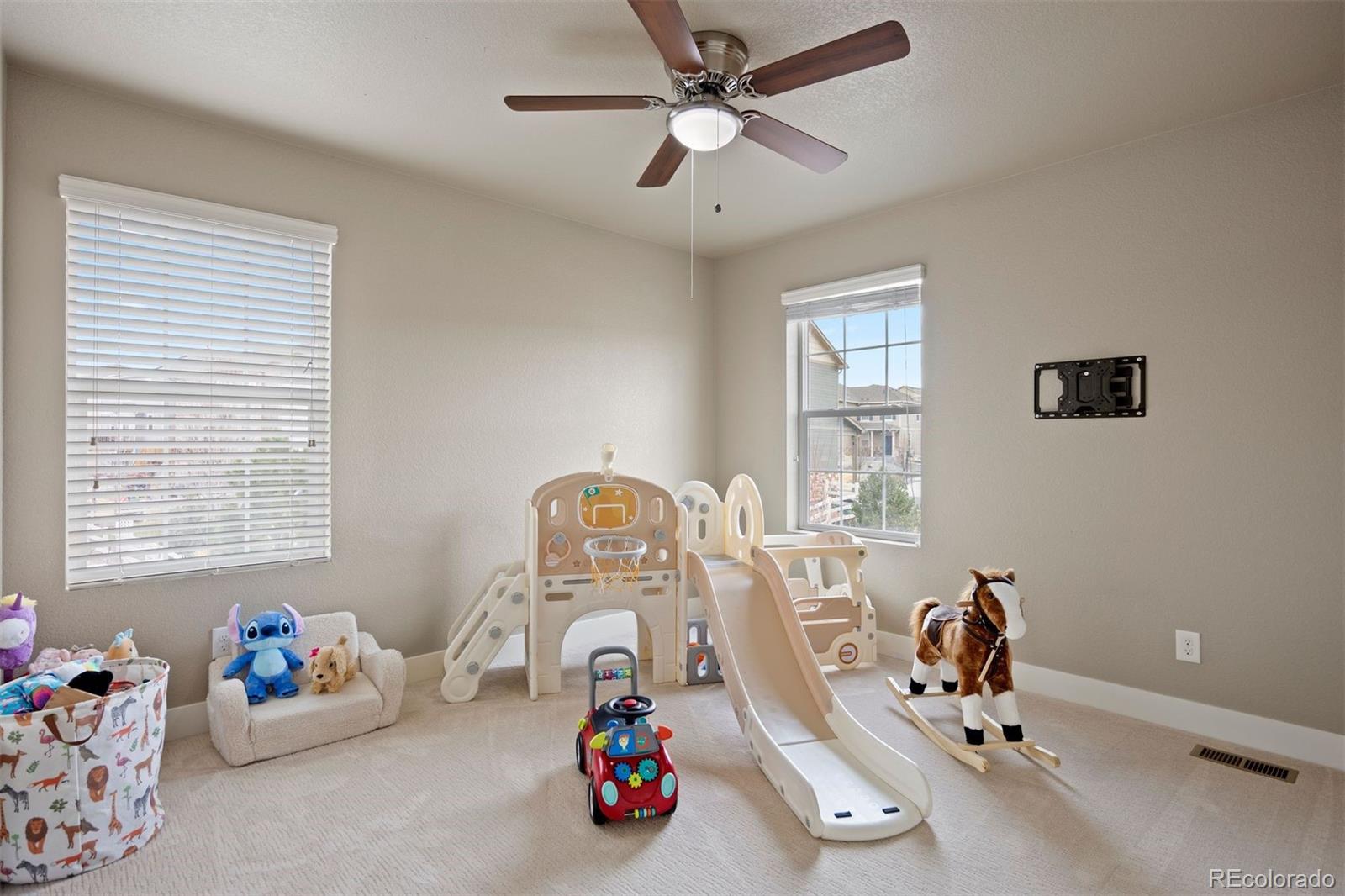 5789 Echo Park Circle