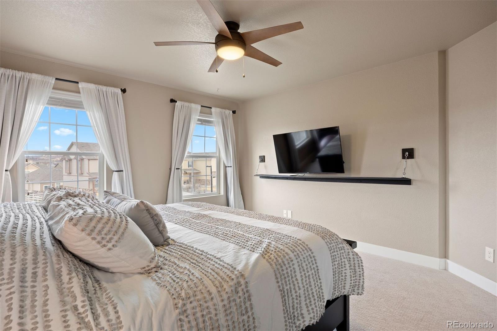 5789 Echo Park Circle