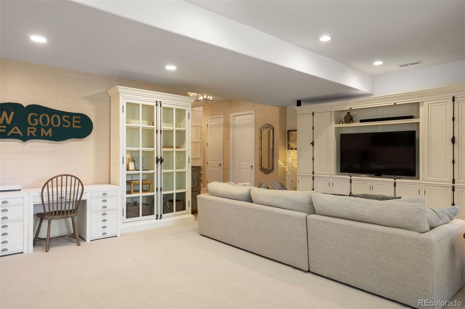 2151 Saddleback Drive