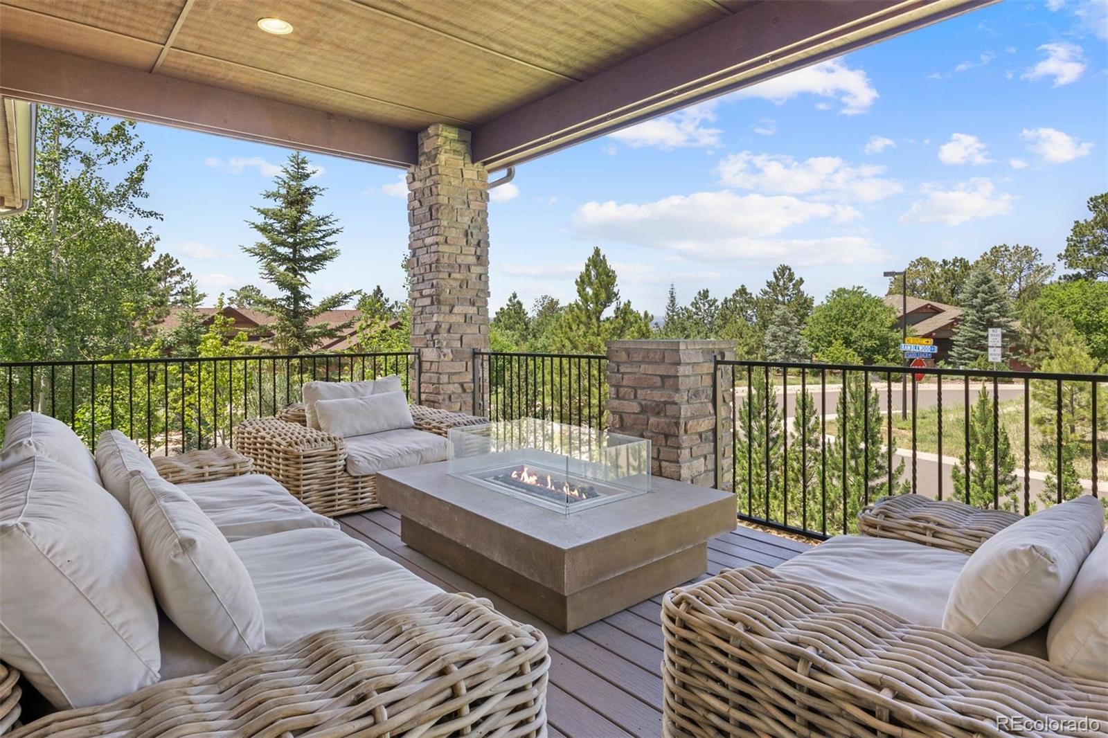 2151 Saddleback Drive