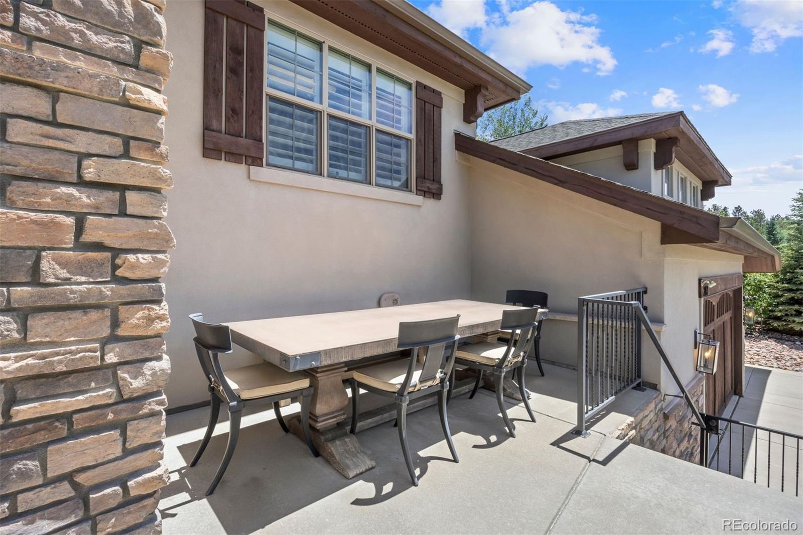 2151 Saddleback Drive