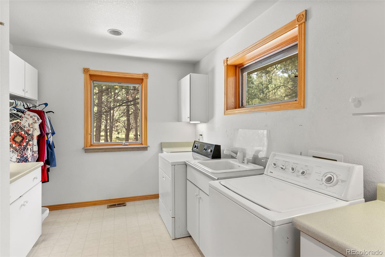 4745 Bonnie Ridge Drive