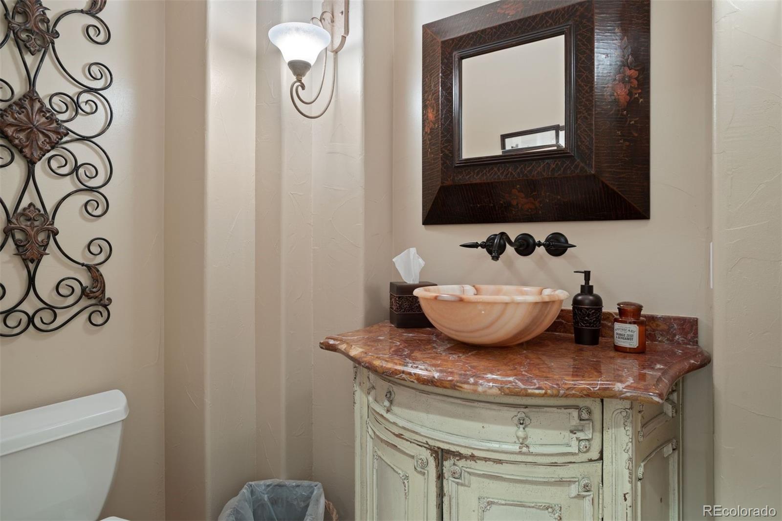 2904 Fairway View Court