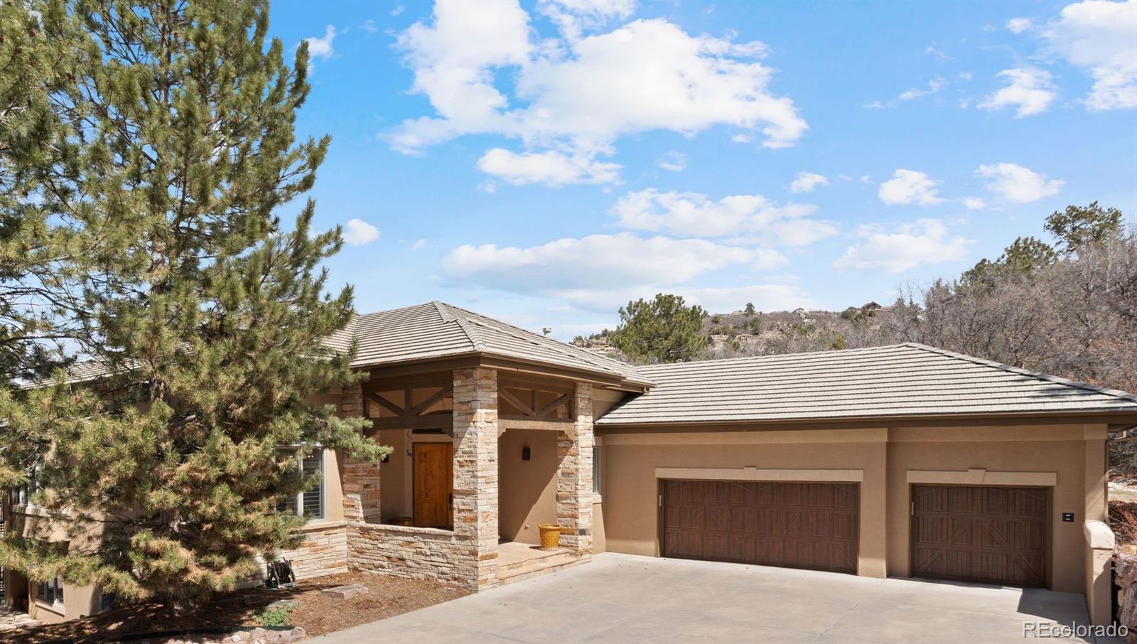 2904 Fairway View Court