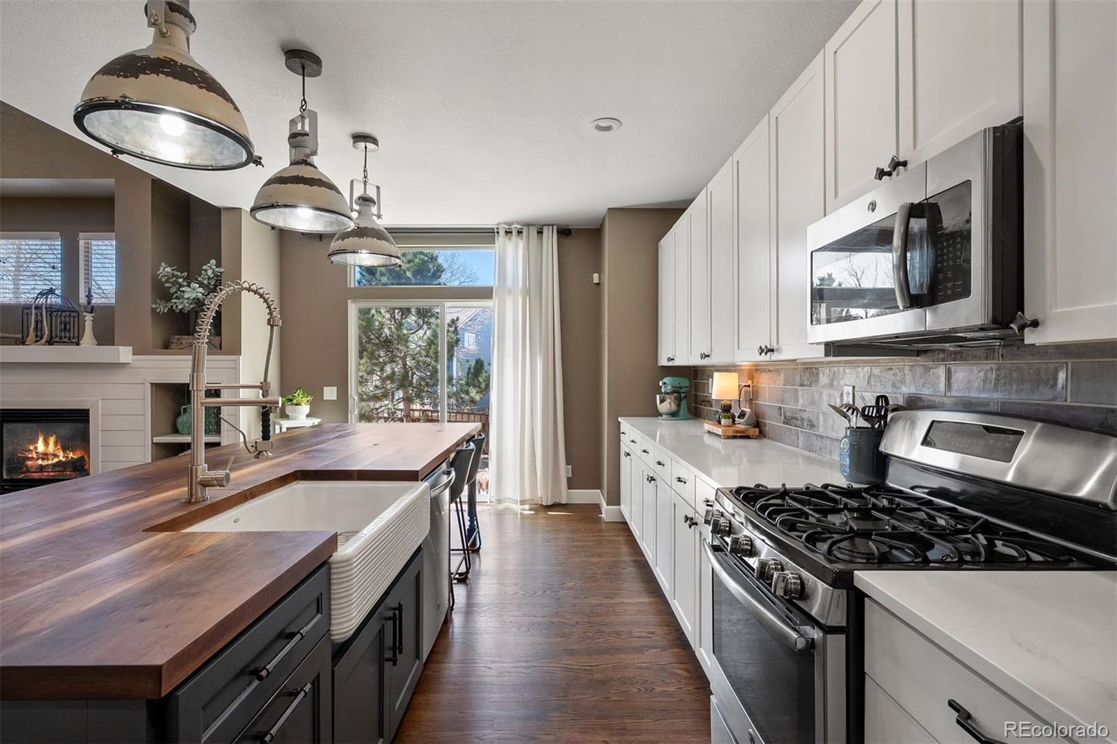 3867 Broadview Place