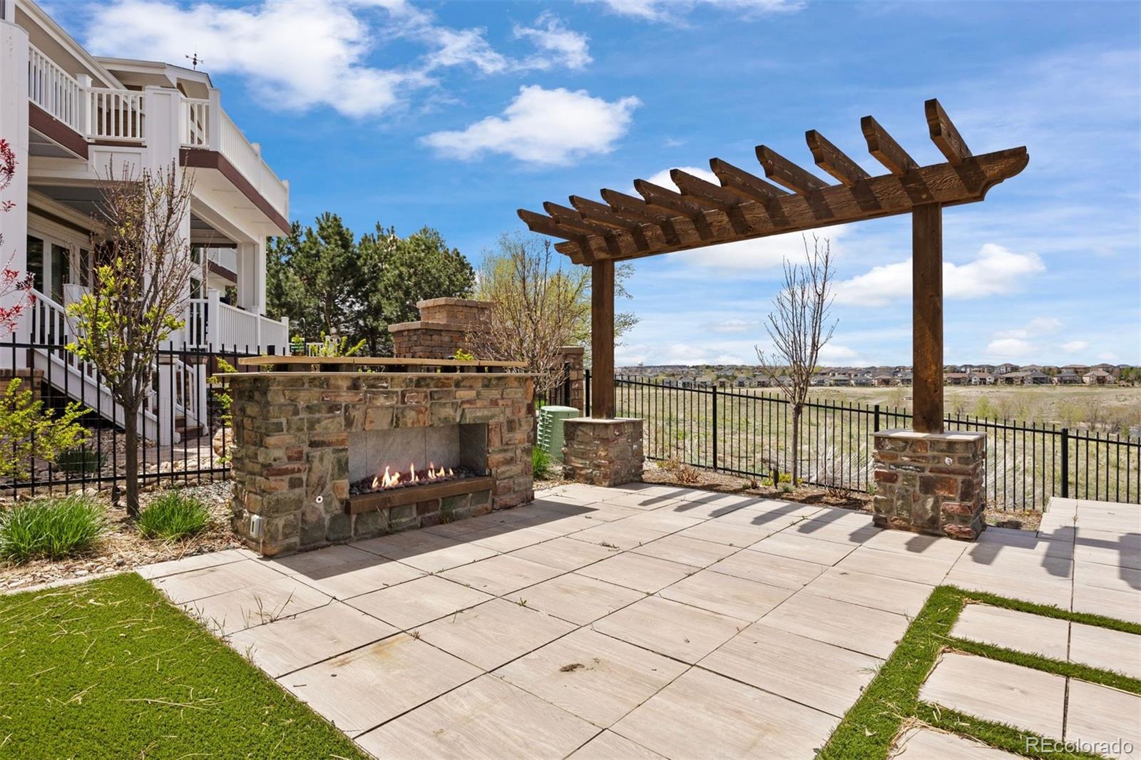 27381 E Lakeview Drive