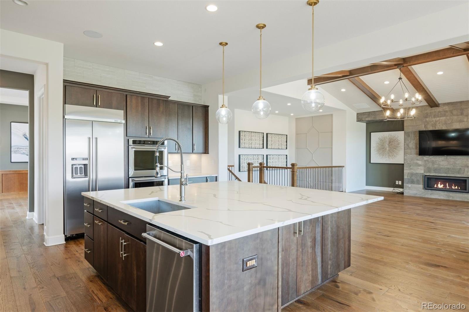 27381 E Lakeview Drive