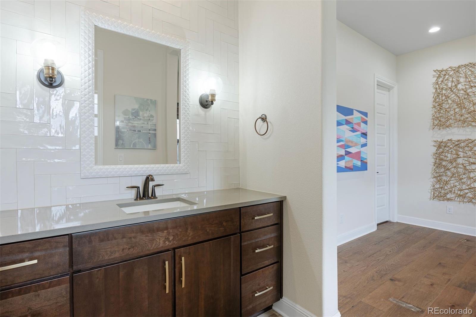 27381 E Lakeview Drive