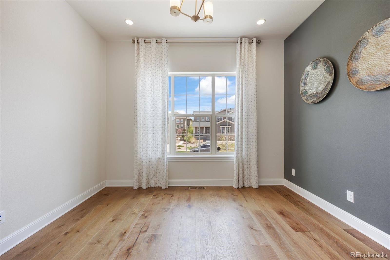 27381 E Lakeview Drive