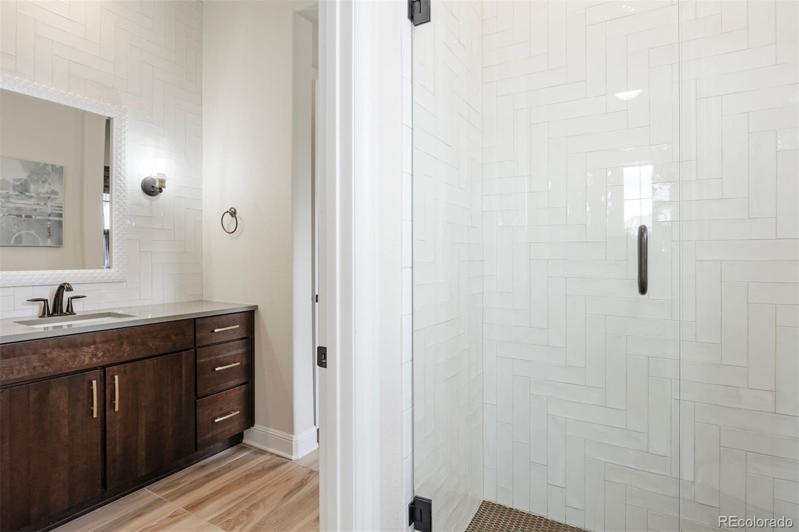 27381 E Lakeview Drive