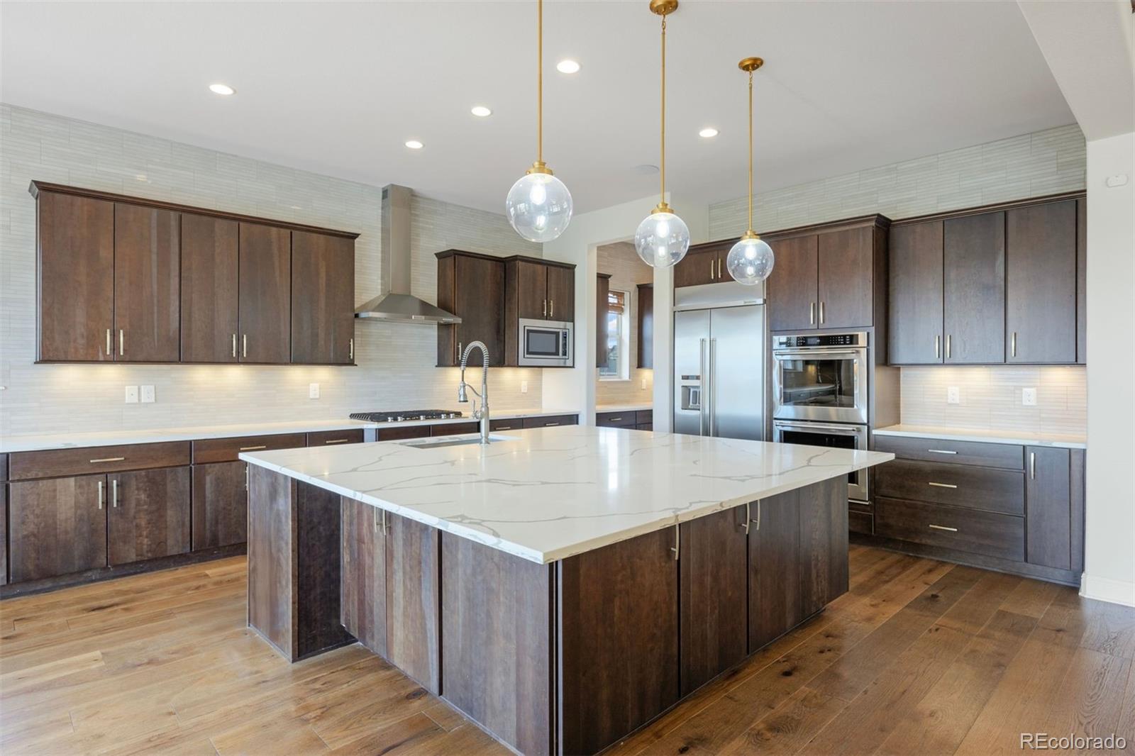 27381 E Lakeview Drive