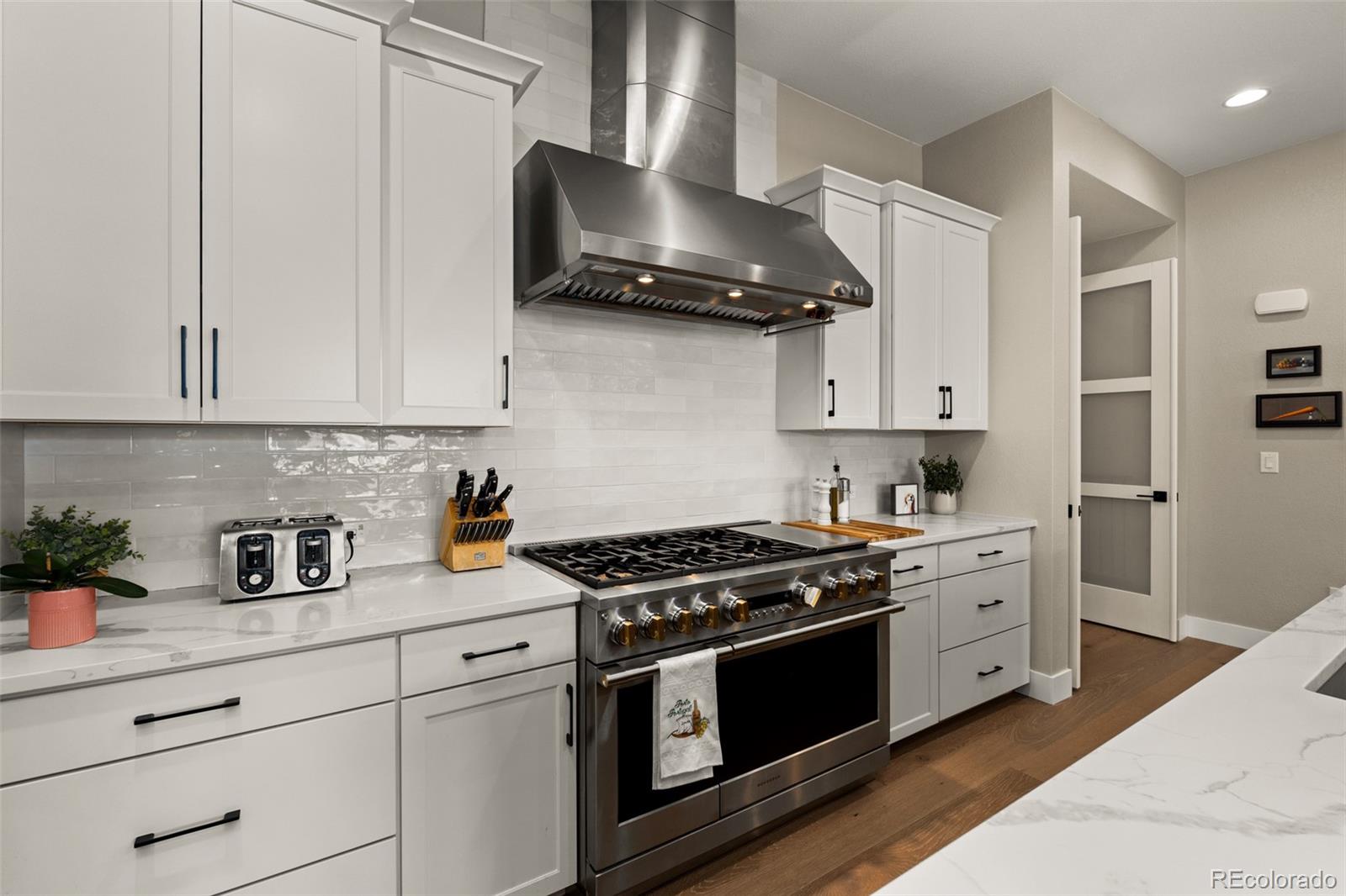 7358 Canyonpoint Road