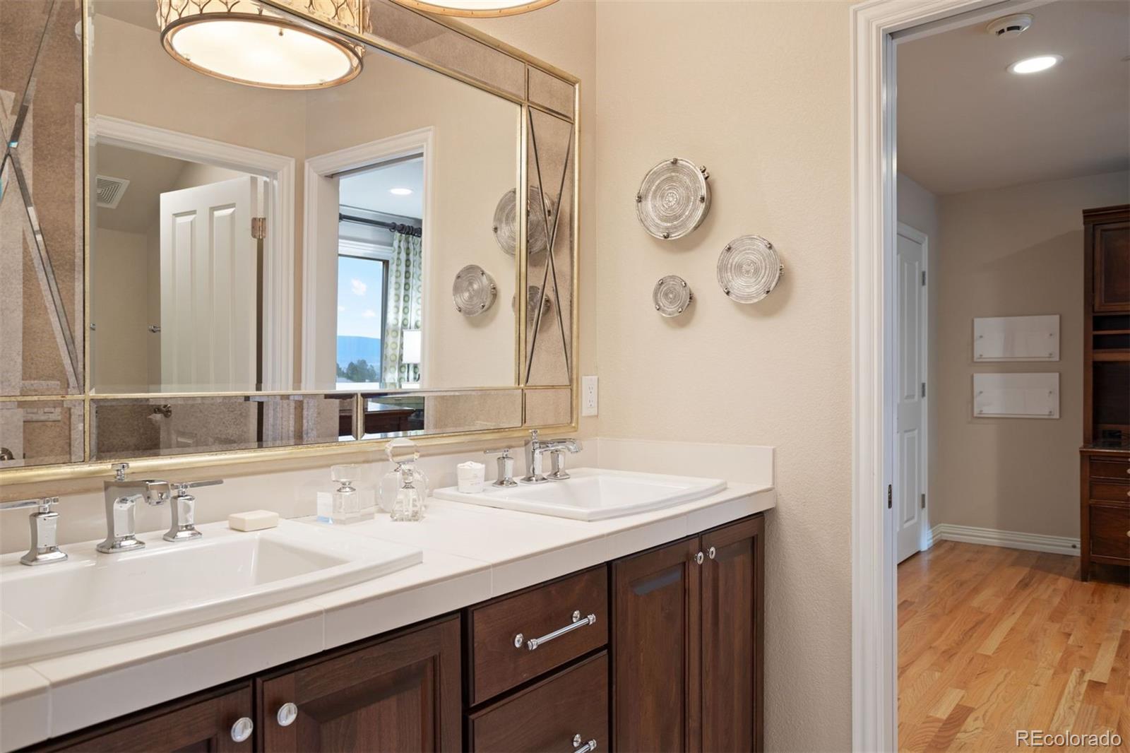 947 Country Club Parkway