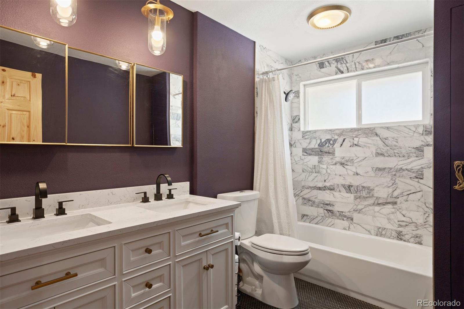 6072 S Columbine Way