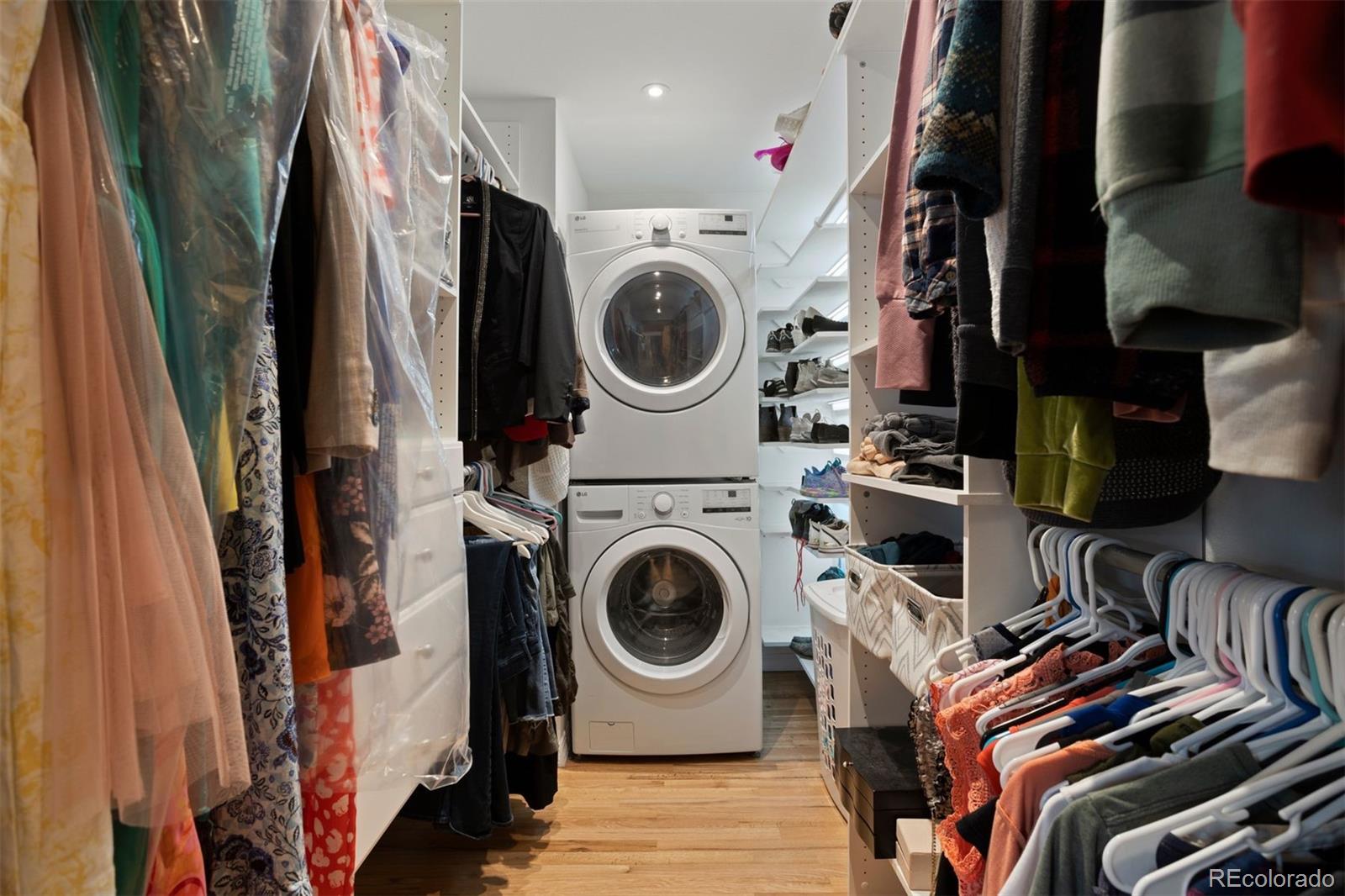 6072 S Columbine Way