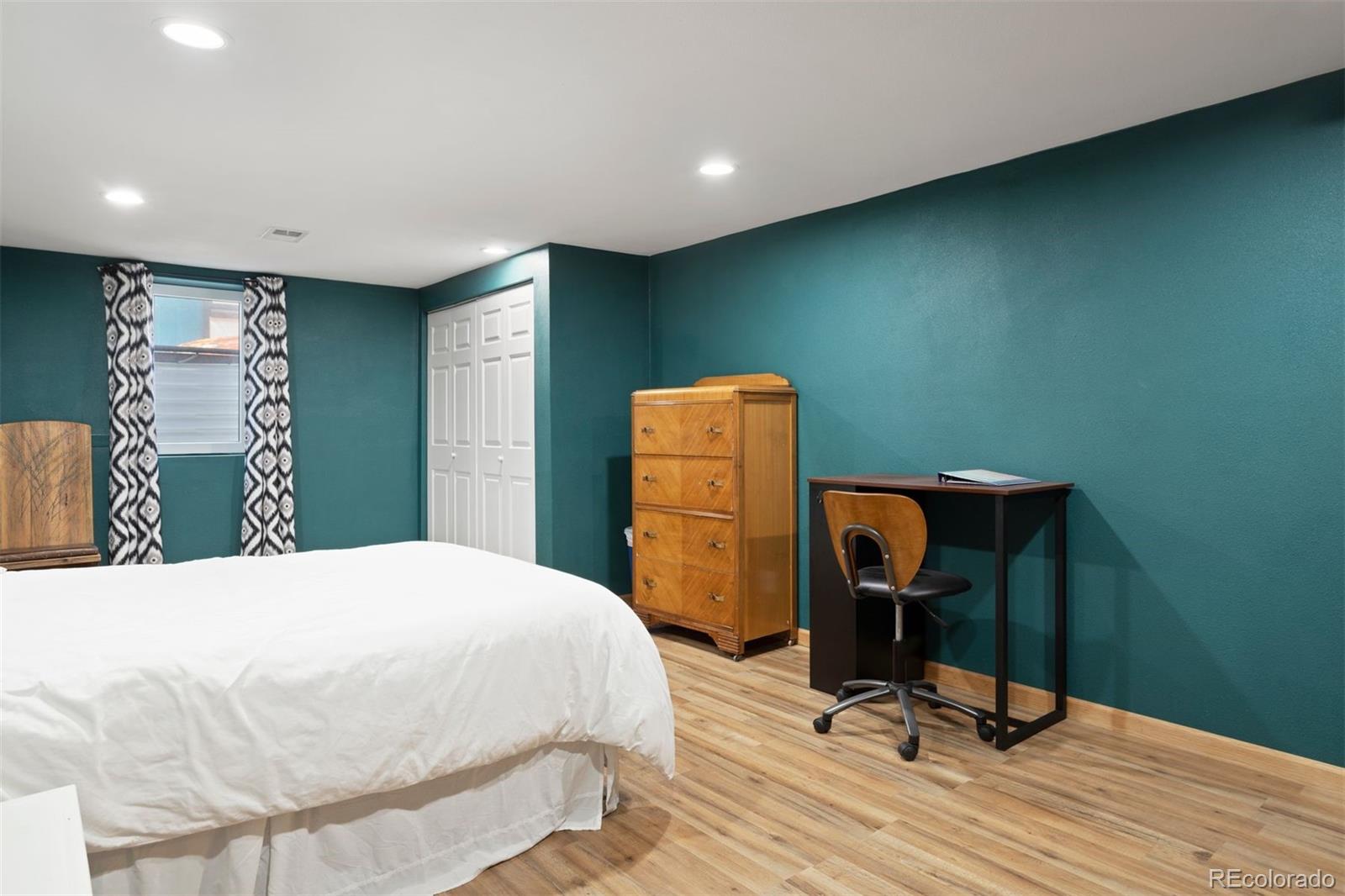 6072 S Columbine Way