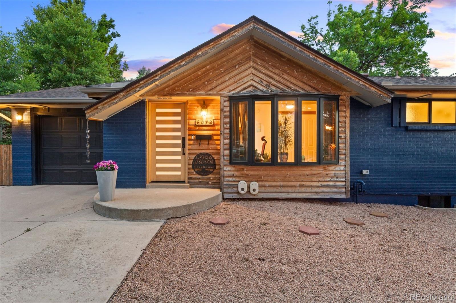 6072 S Columbine Way