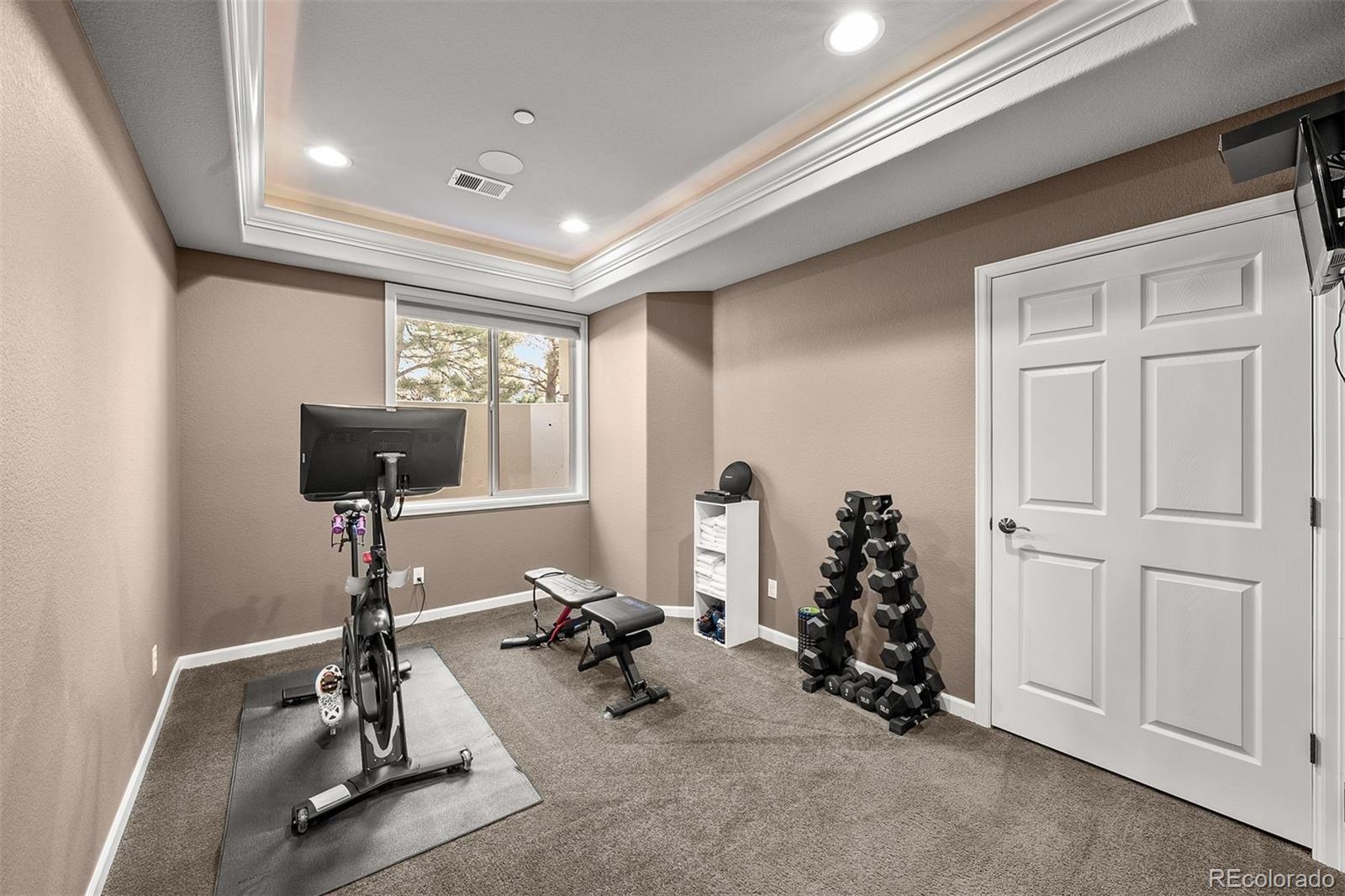 6258 Oxford Peak Court