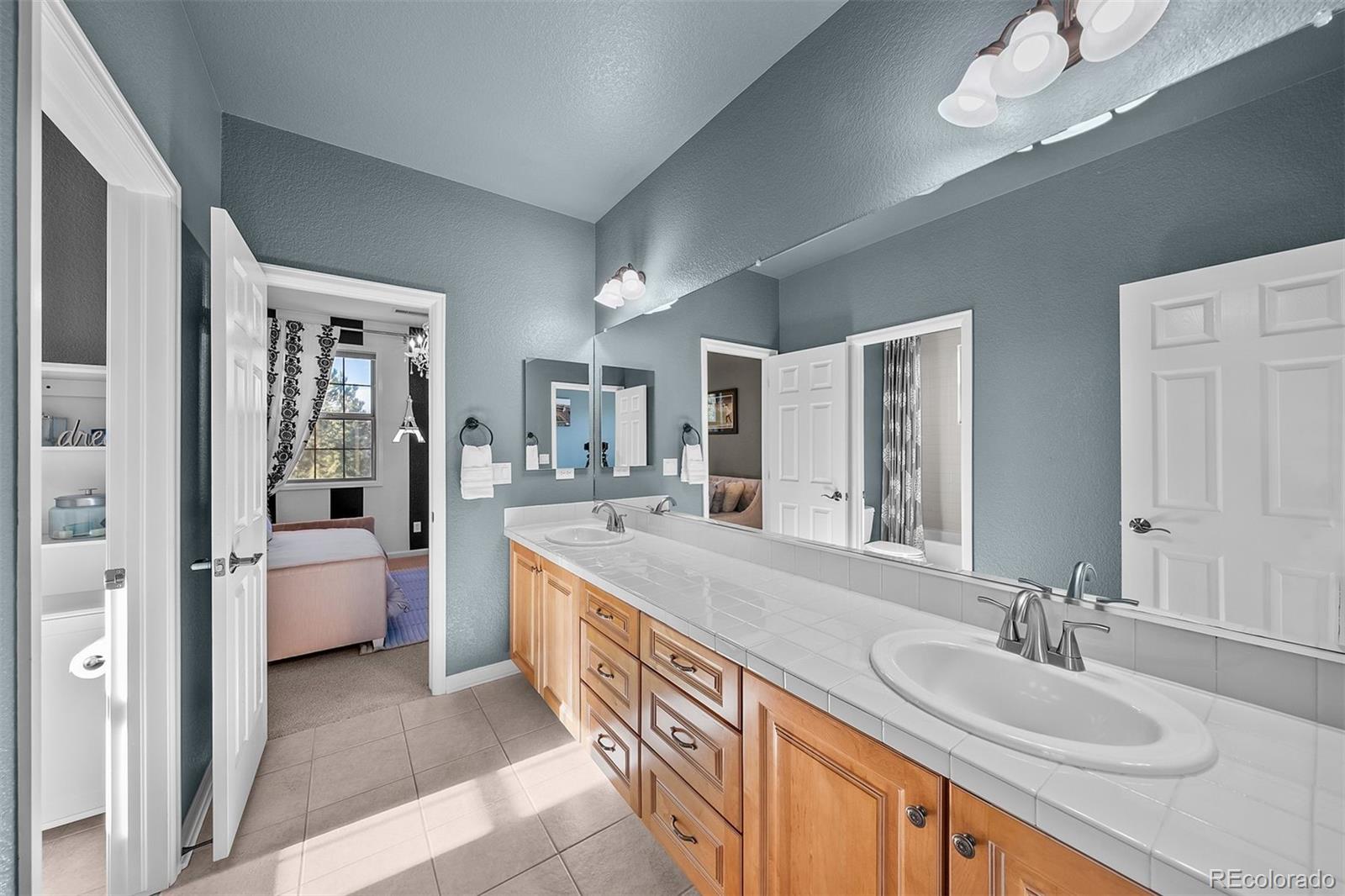 6258 Oxford Peak Court