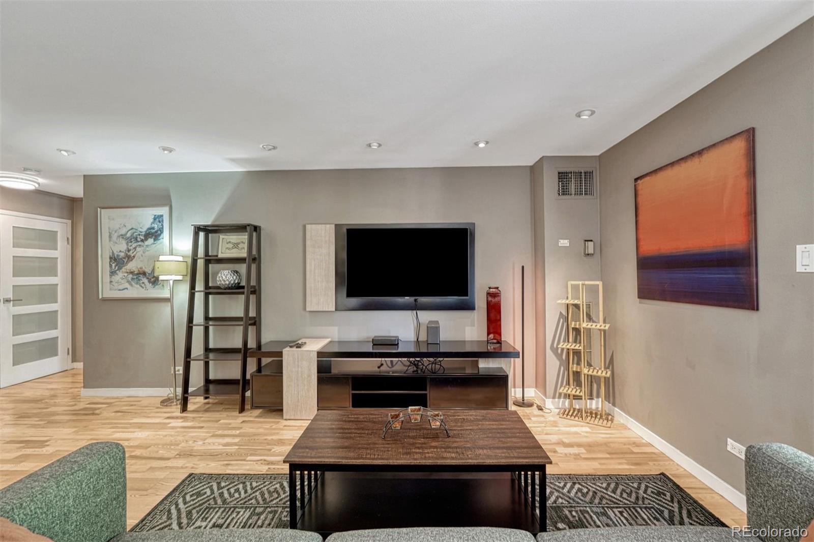 480 S Marion Parkway Unit: 305