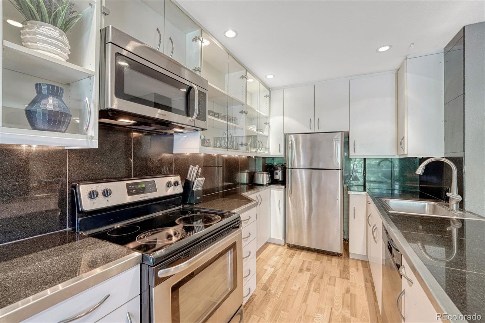 480 S Marion Parkway Unit: 305