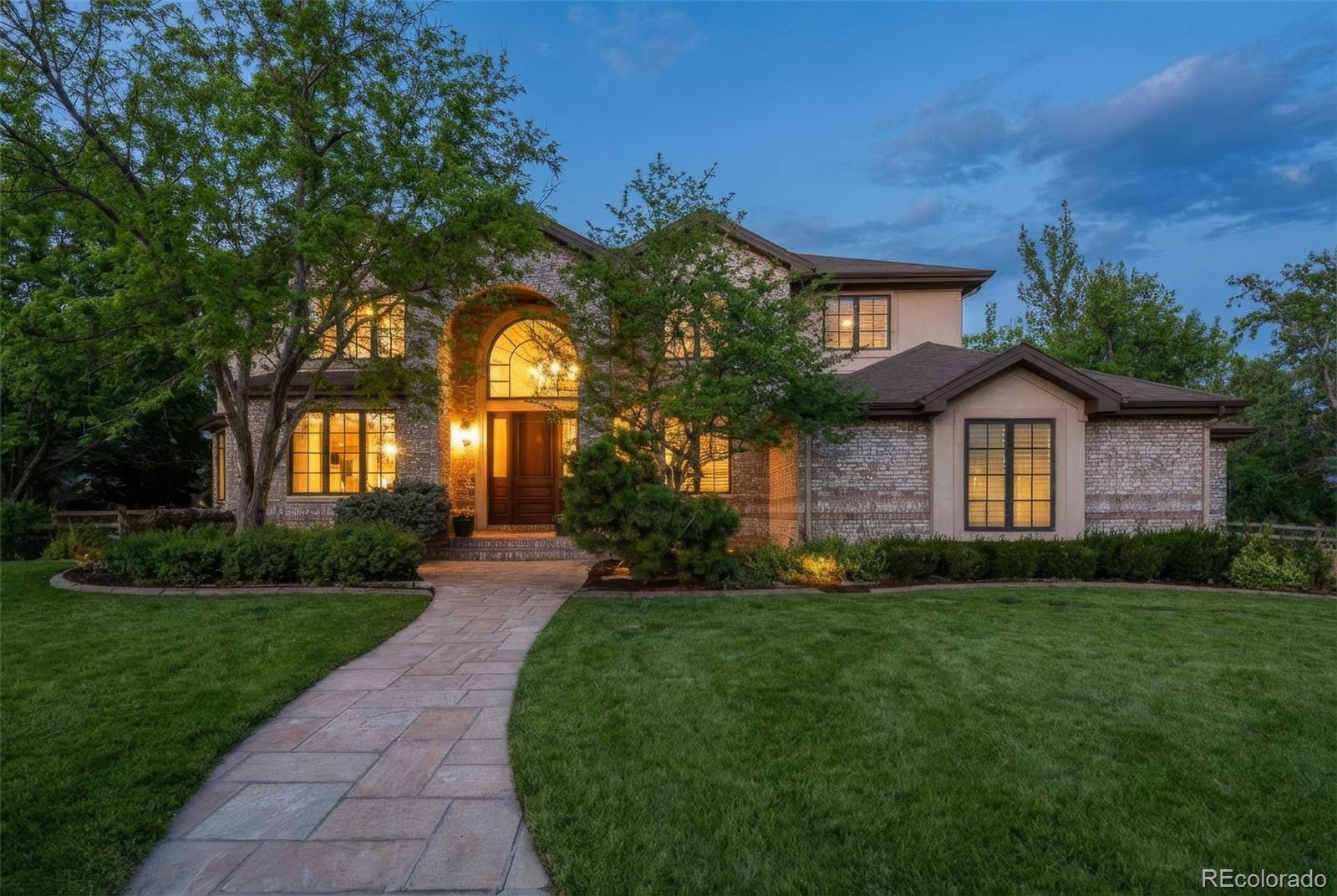 4443 W Cottonwood Place