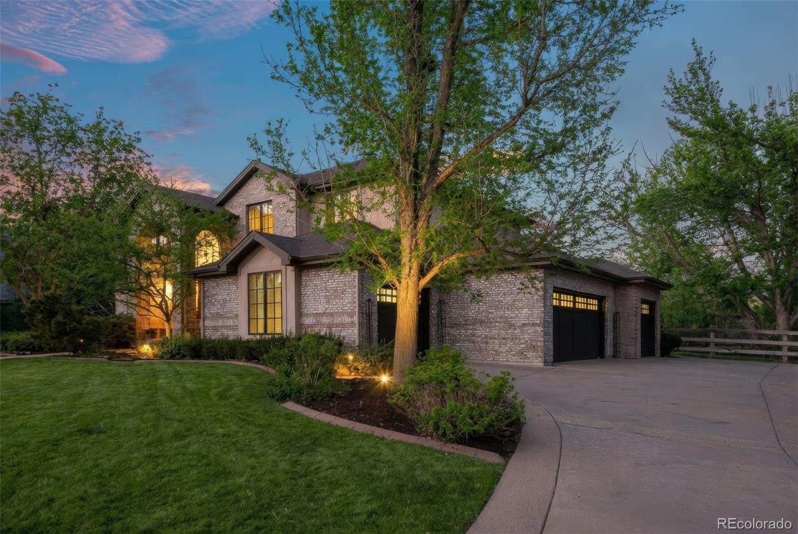 4443 W Cottonwood Place