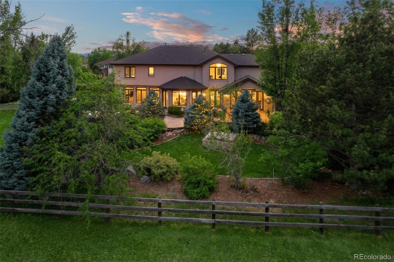 4443 W Cottonwood Place