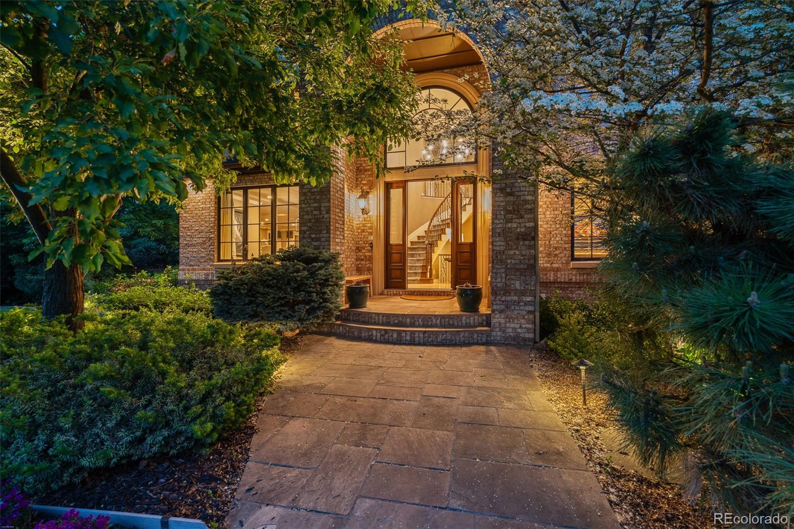 4443 W Cottonwood Place