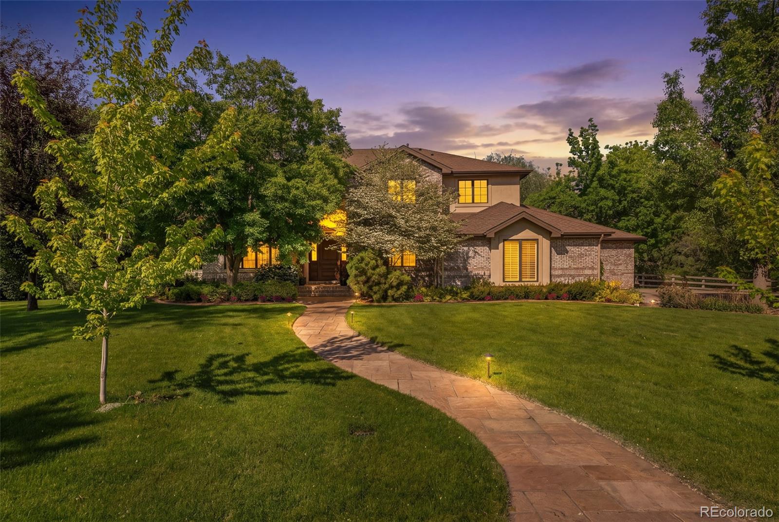 4443 W Cottonwood Place